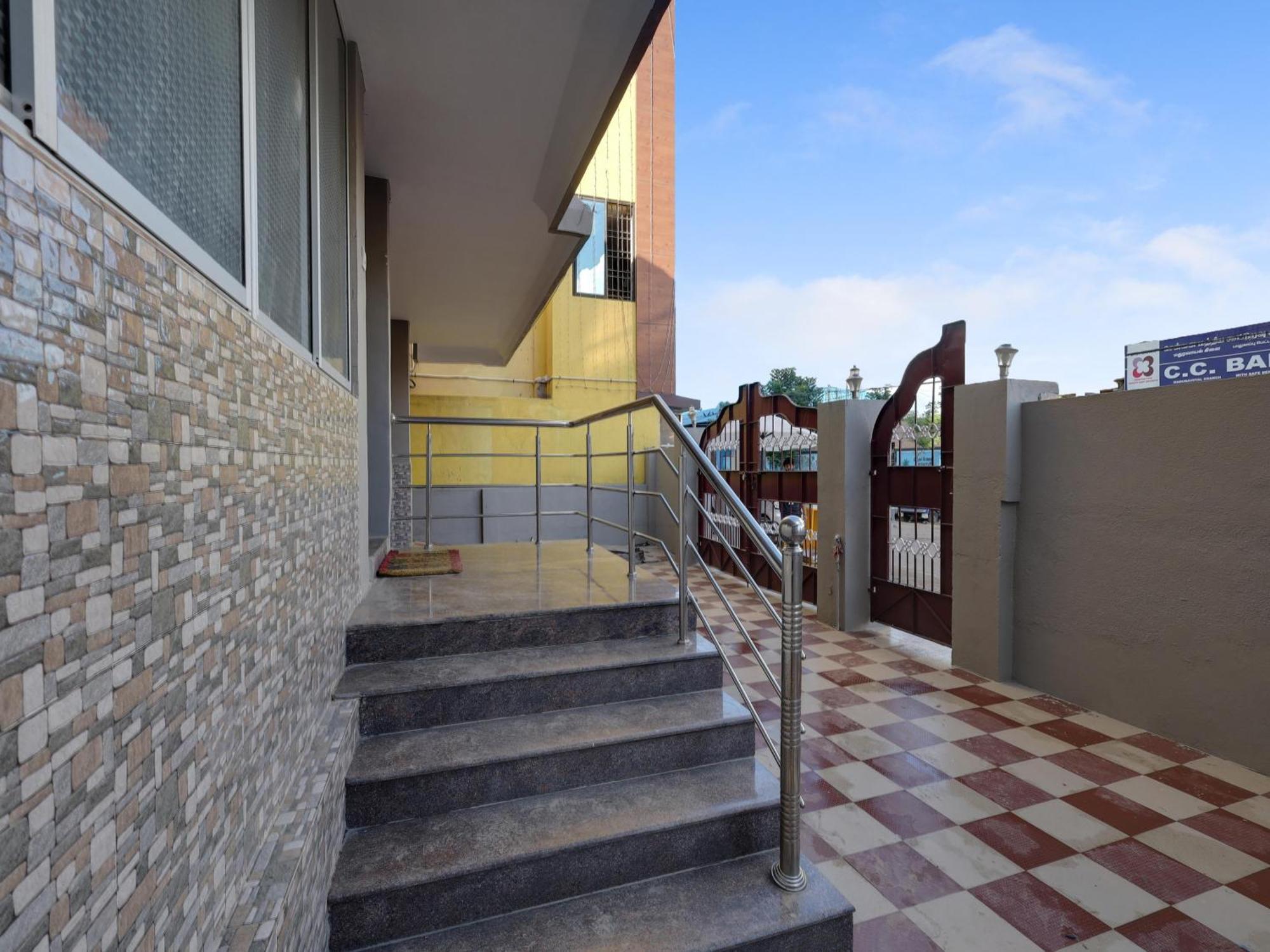 Super Hotel O Vsv Guest House Maduravoyal Chennai Exterior photo
